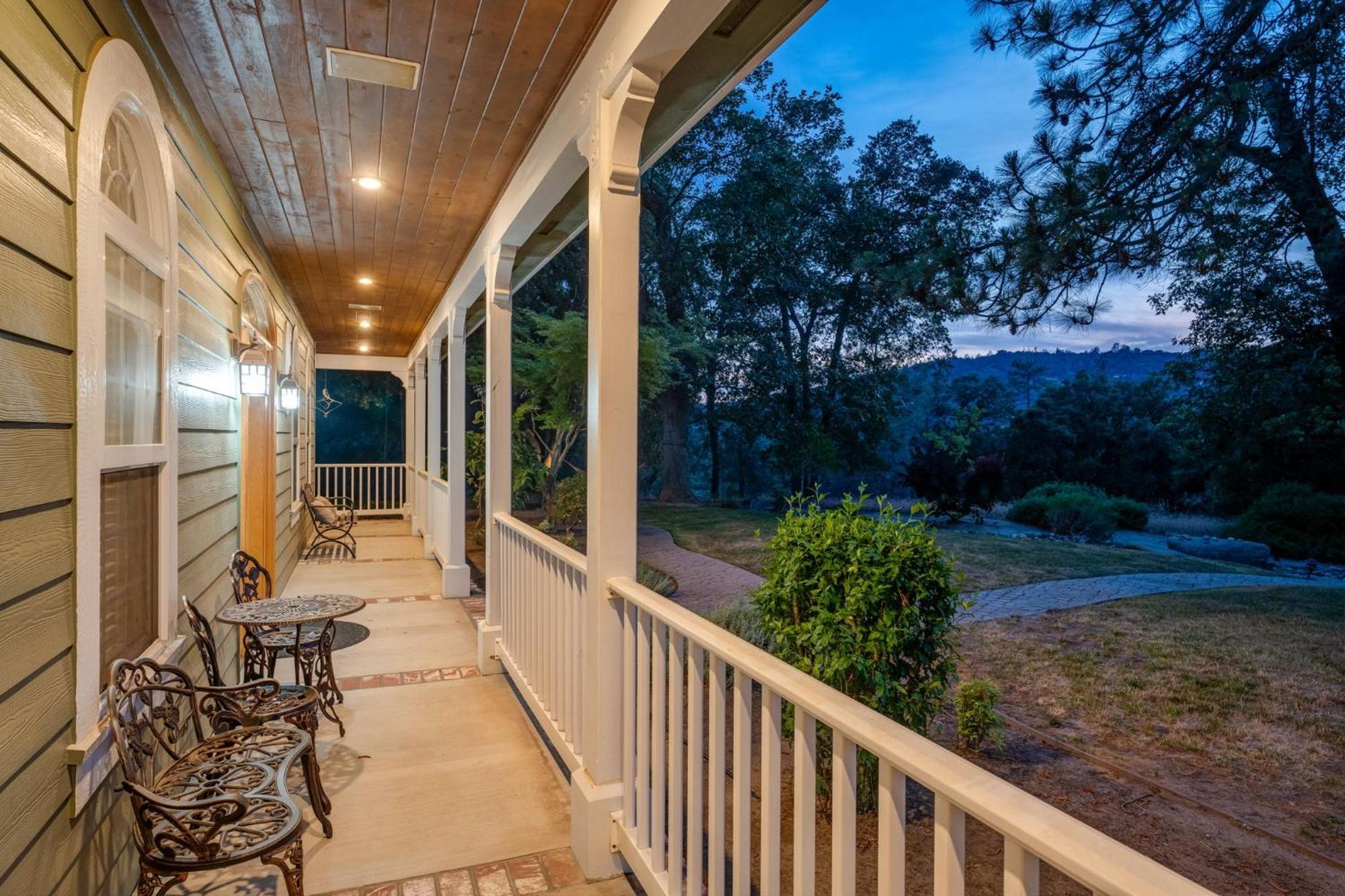 Emerald Escape 50 Acres W/Hot Tub, Game Room Oakhurst Exterior photo