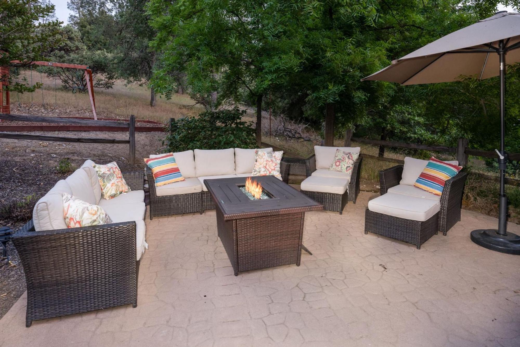 Emerald Escape 50 Acres W/Hot Tub, Game Room Oakhurst Exterior photo