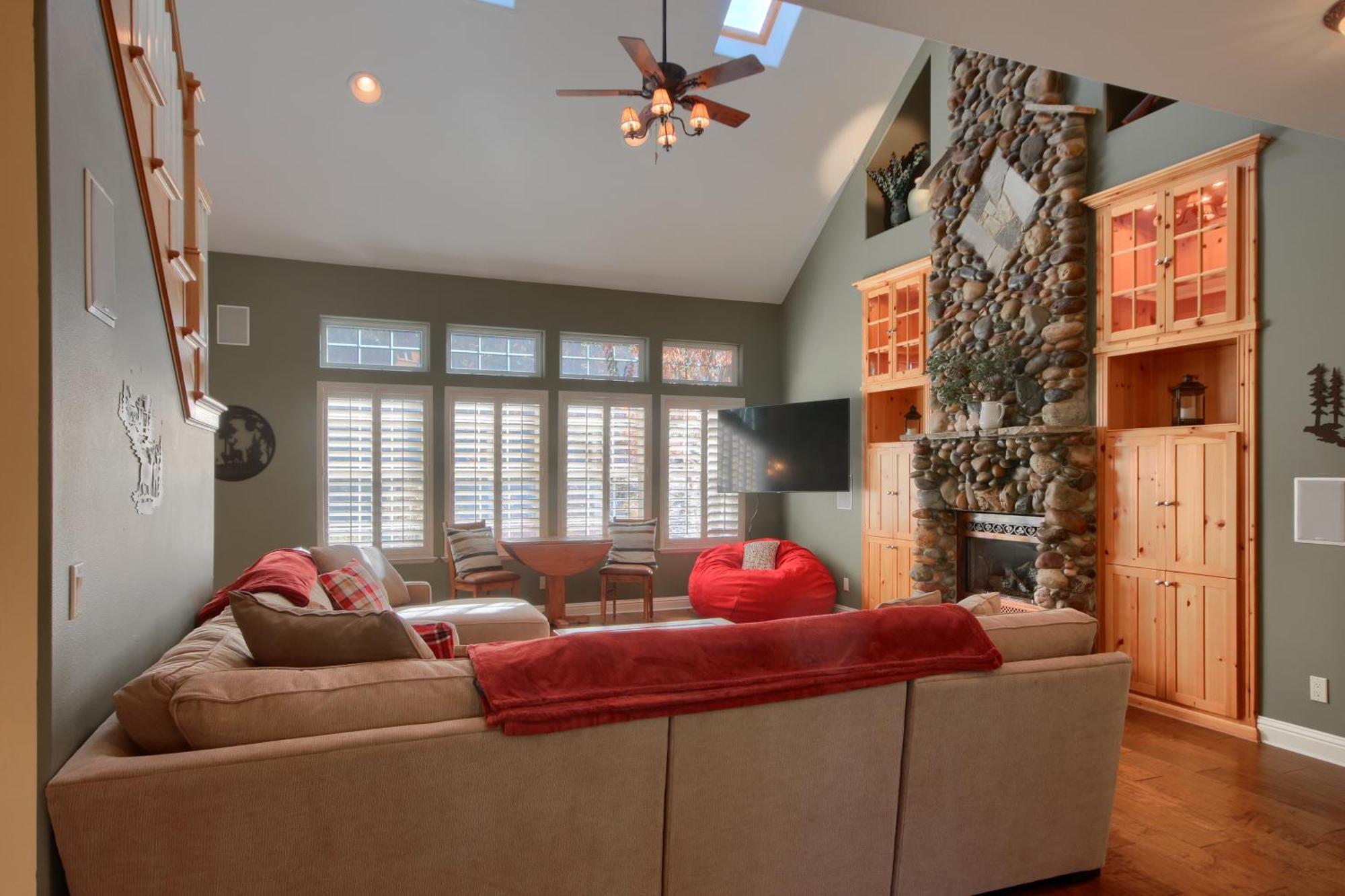 Emerald Escape 50 Acres W/Hot Tub, Game Room Oakhurst Exterior photo